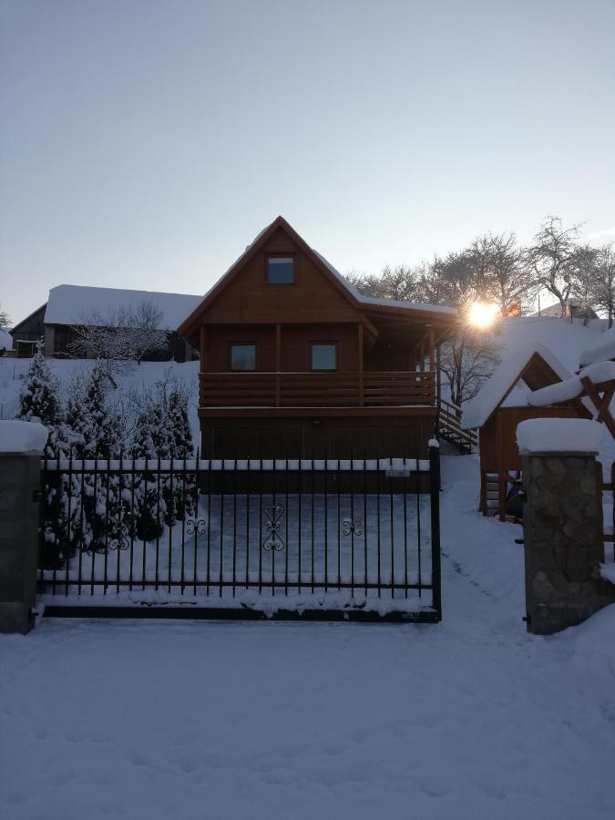 Zrubovy Dom Silvia Villa Trstené Exteriör bild